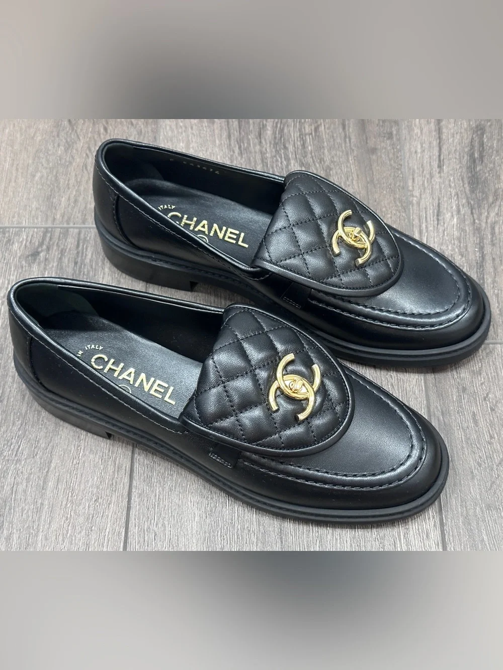 $1.8K 2026 CHANEL BLACK LEATHER LOAFERS MOCCASINS With GOLD CC TURNLOCK LOGO 38C